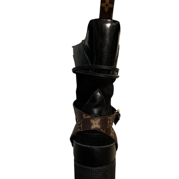 Louis Vuitton Platform Desert Boot - Picture 9 of 9